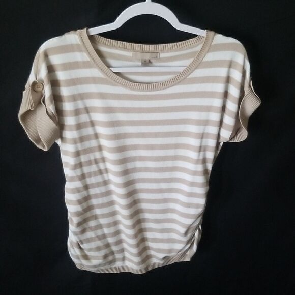 one A Women's pull over Top sz Medium - Picture 3 of 7
